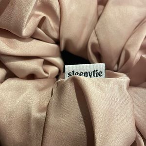 Sleepytie